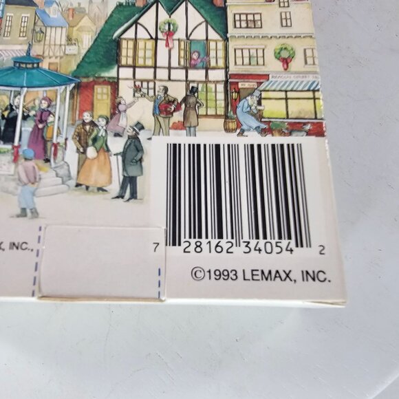 Lemax Village Collection Yard Light Santa Set Of 2 Christmas Village Decor - Picture 6 of 9